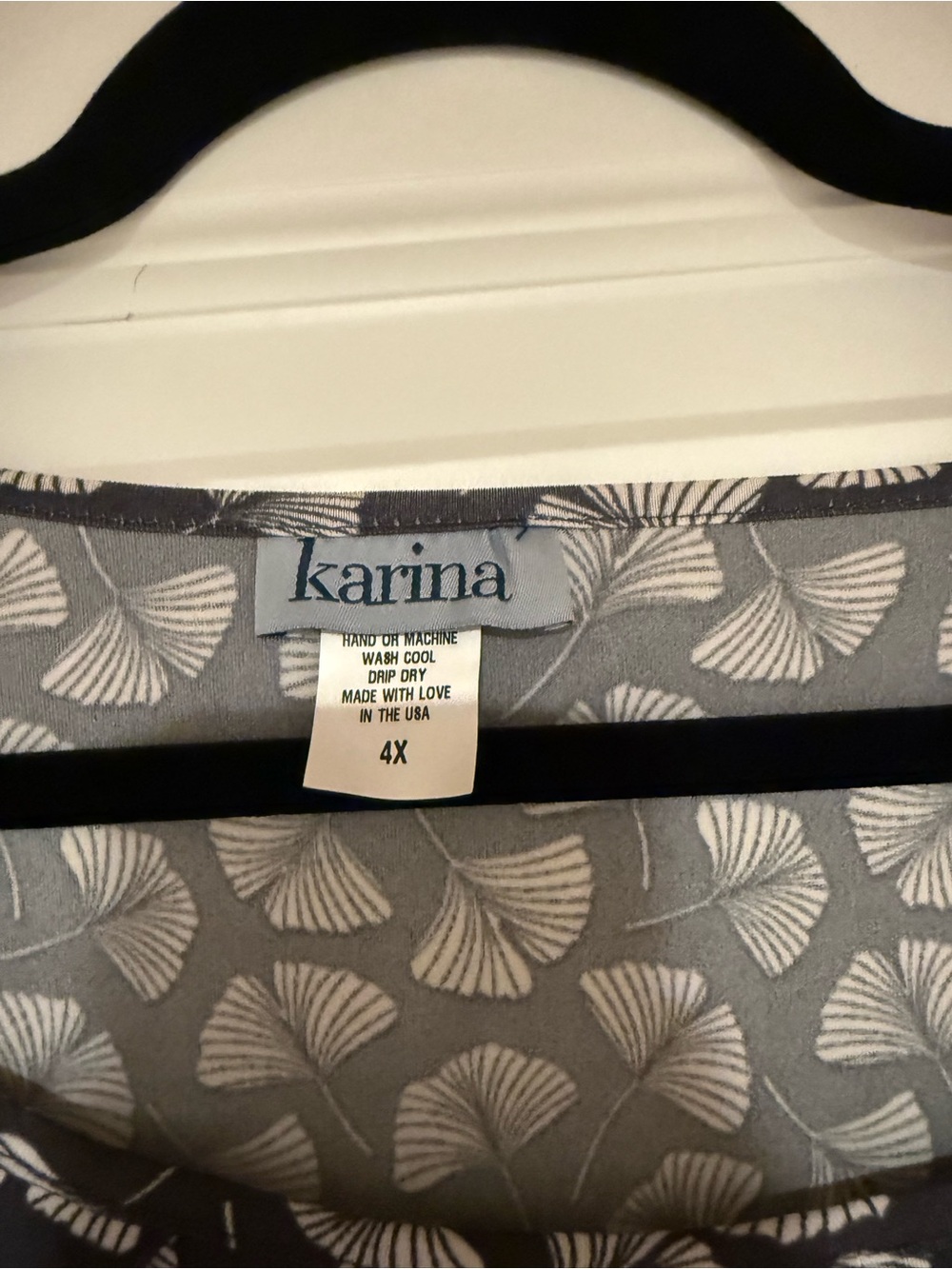 Karina Grimaldi Gray and White Midi Dress with Leaf Motif